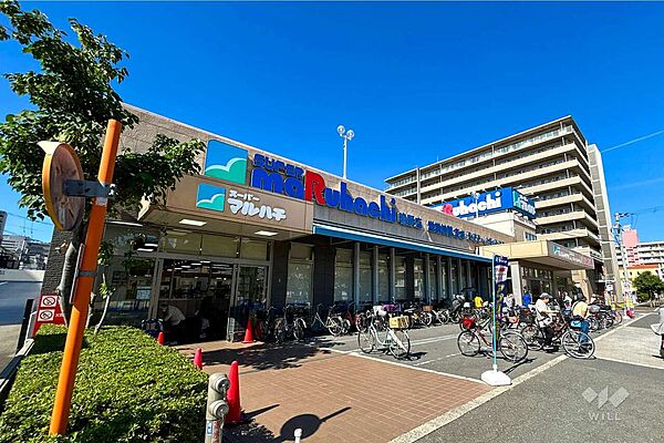スーパーマルハチ(鴫野店)の外観