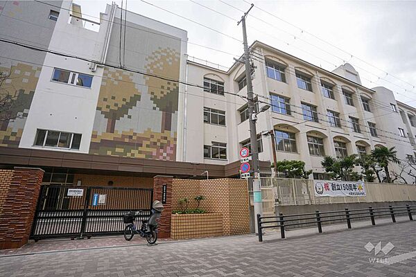 玉造小学校[公立]の外観