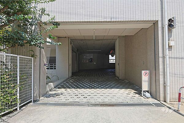 駐車場の出入り口