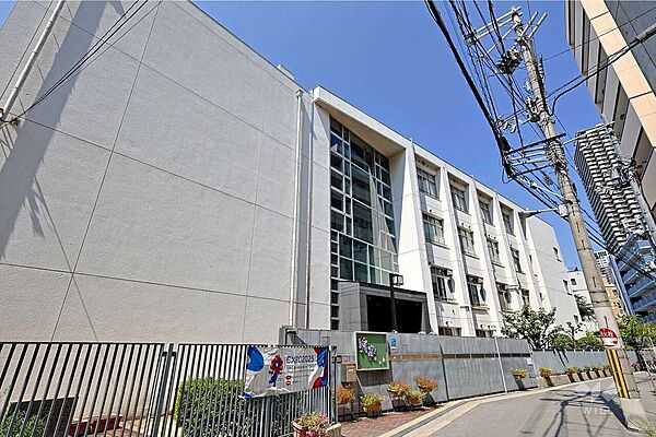 下福島中学校[公立]の外観