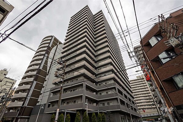 ファミールKOUZTOWERの外観（北西側から）