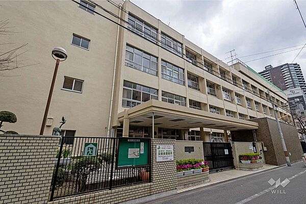 高津小学校[公立]の外観