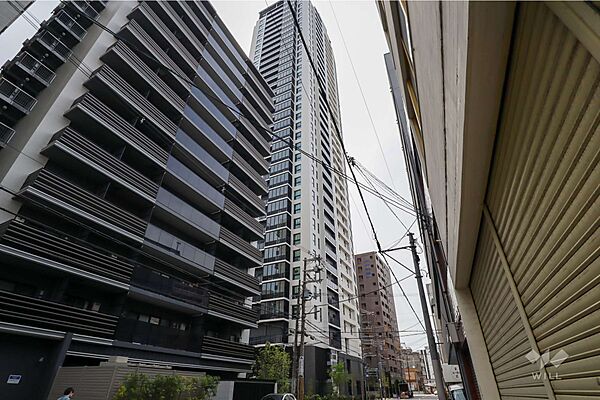 ジオタワー新町の外観（北東側から）