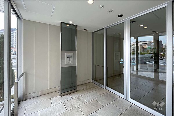 エントランスはオートロック付きです