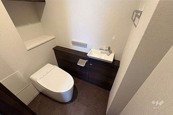 トイレ［2026年8月7日撮影］※写真は一部家具・小物等を削除加工しております。現況を優先ください。
