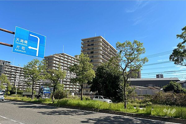 ネオコーポ大阪城公園2号棟の遠景