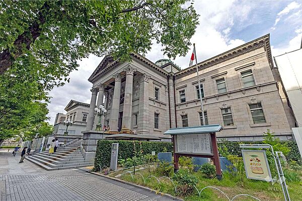 府立中之島図書館の外観