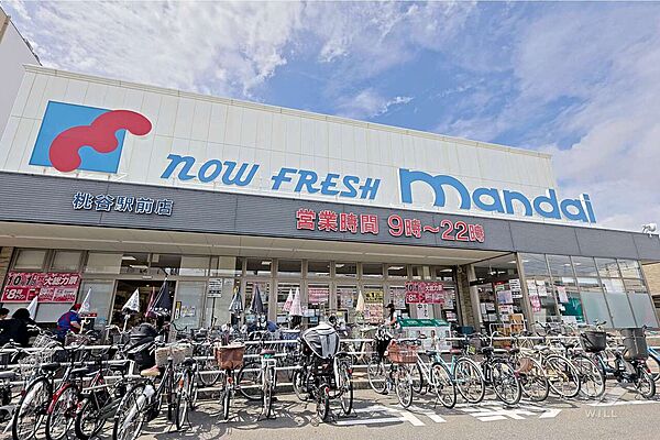 万代(桃谷駅前店)の外観
