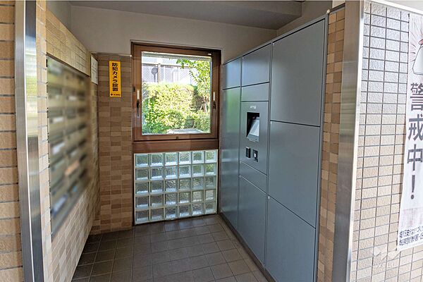 宅配ボックスと共用ポスト
