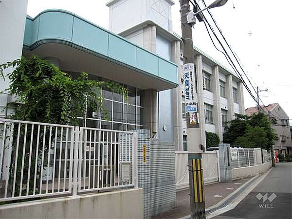 松虫中学校[公立]の外観