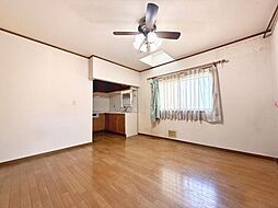 杉並区天沼1丁目戸建 4LDKのリビング/ダイニング