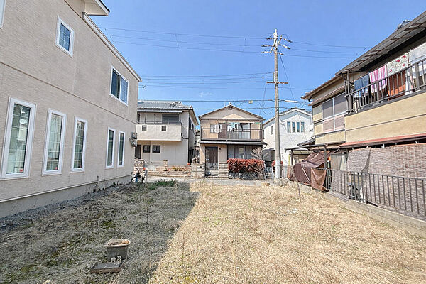 敷地内　南東側から撮影