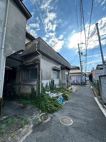 北側(市道：幅員約2.0ｍ)に接道