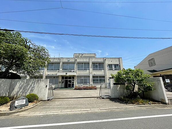 登美丘中学校