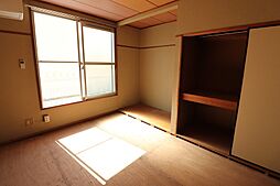 ファミーユ 102 1階1Kのリビング/ダイニング