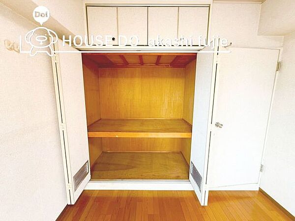 クローゼット収納完備