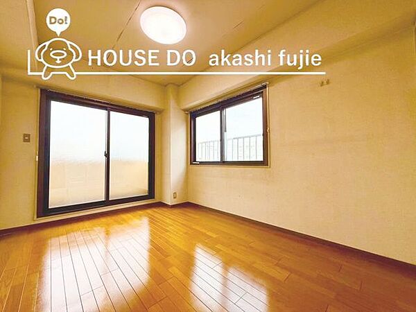 2面採光！明るい洋室