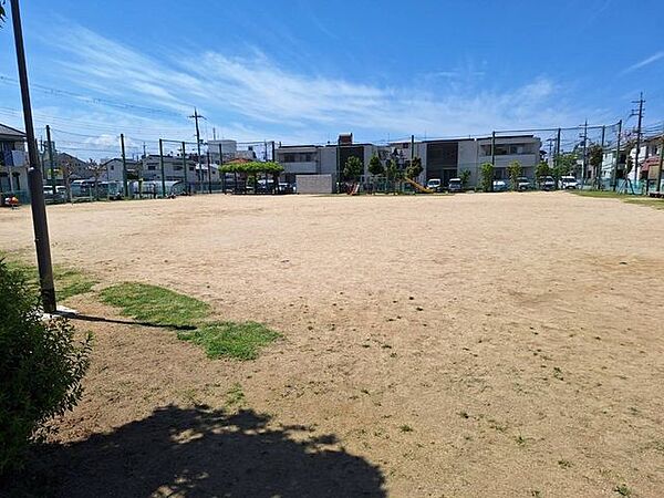 明南町中公園 570m