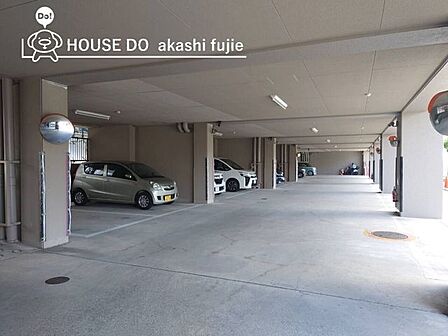 マンション駐車場