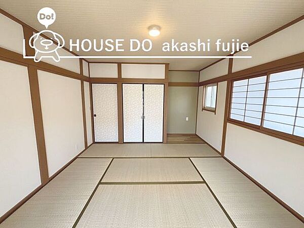 お子様がのびのび遊べる和室