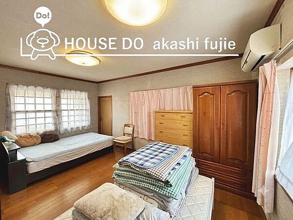 2階約7.5帖　三面採光で明るく、CL収納があるお部屋になります