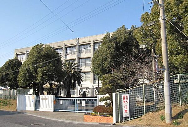 江井島中学校 770m