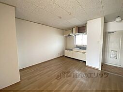 メープル・ハイツ 203 2階2DKのリビング/ダイニング