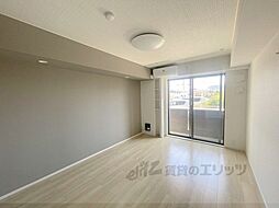 シャトーエレガント 107 1階1Kのリビング/ダイニング