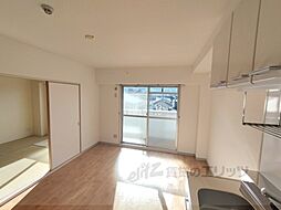 ジュネス東生駒 205 2階3DKのリビング/ダイニング