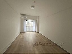 近鉄奈良線 東生駒駅 徒歩10分の賃貸マンション 1階1Kのリビング/ダイニング