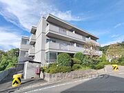 東生駒駅より徒歩7分 1階 築30年の賃貸物件