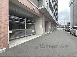 7 / 15