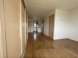 JR和歌山線 志都美駅 徒歩15分の賃貸アパート 1階2LDKのリビング/ダイニング