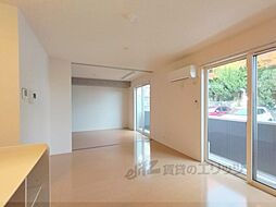 フローラルメゾン 1階2LDKのリビング/ダイニング