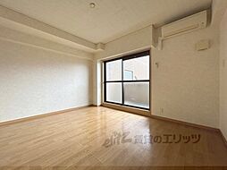 近鉄橿原線 大和八木駅 徒歩5分の賃貸マンション 2階ワンルームのリビング/ダイニング