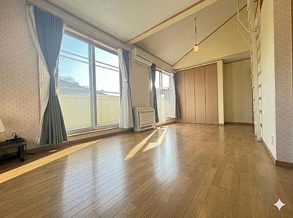 寝室にもご利用いただける居室スペースです。