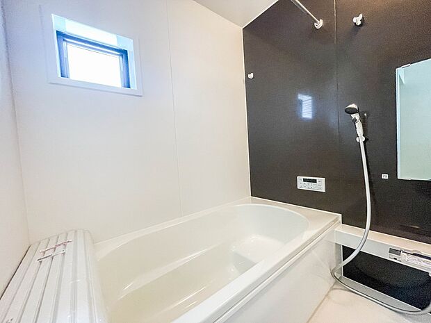 浴室は豪華な造りをイメージした、心も体もリフレッシュさせてくれる空間です。