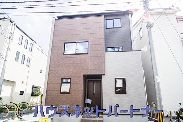 太陽に愛された邸は、陽当り・通風に優れた魅力的で快適さを追求した新築戸建でした。ここに住むからこそ意味がある。そんな特別感に浸りながら、毎日をお過ごしして欲しいです。