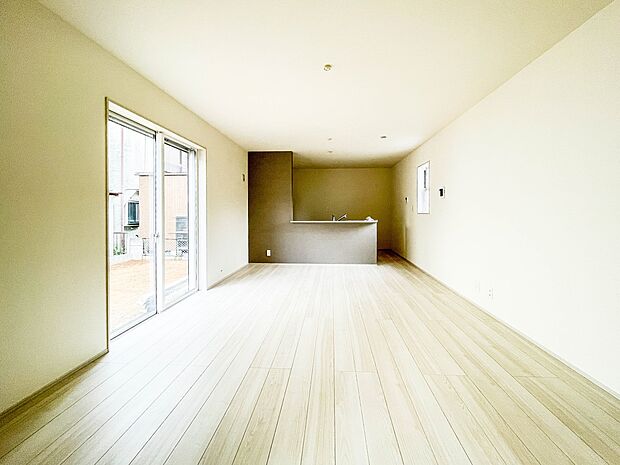 陽だまりのある光彩豊かなリビングは、何よりも快適で心休まる時間を過ごせます。