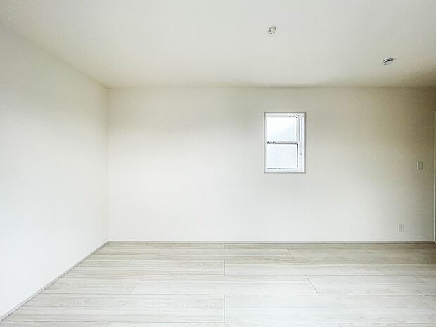 太陽の光がお部屋を照らしてくれます。こんな朝を迎えると今日一日を頑張ろうと思えてきますよね。