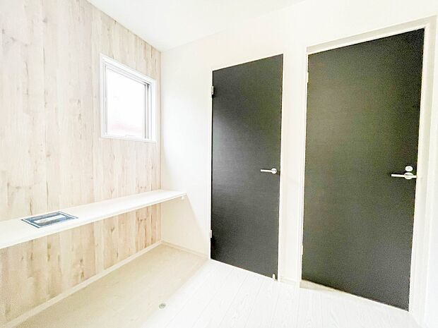 キッチン横にはスタディカウンターがあります。お子様の勉強を見たり趣味にも使えます。