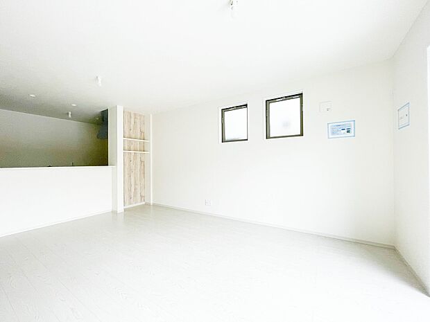 インテリアショップで見掛けた「あの家具」も置ける、ゆったりとした空間。時に広さが上質な寛ぎの時間になる事も。