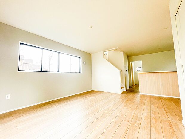 インテリアショップで見掛けた「あの家具」も置ける、ゆったりとした空間。時に広さが上質な寛ぎの時間になる事も。