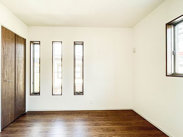 うららかな陽射しがどのお部屋にも降り注ぎますように、快適さを追求した間取設計。得難い立地環境での生活を恵みの豊かな永住の地へと変えてくれます。