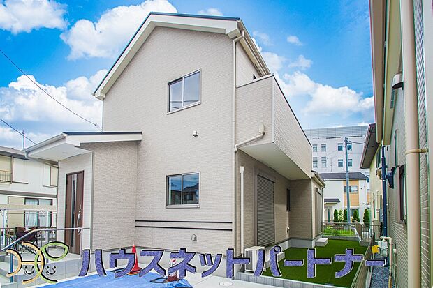 前面道路でお車を駐車するのも楽々。