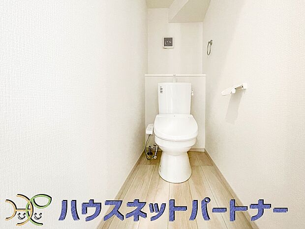 壁リモコンの場合、洗浄位置や水量の強弱など、シャワートイレをお好みの使い心地に設定できます。毎日使うトイレだから、使い勝手の良い機能があるとうれしいですね。