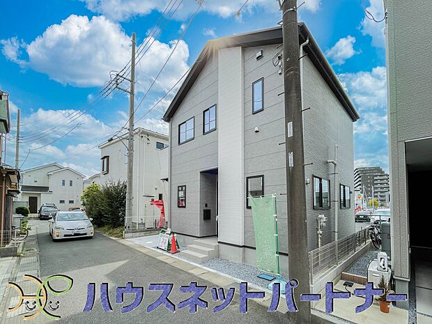 太陽に愛された邸は、陽当り・通風に優れた魅力的で快適さを追求した新築戸建でした。ここに住むからこそ意味がある。そんな特別感に浸りながら、毎日をお過ごしして欲しいです。