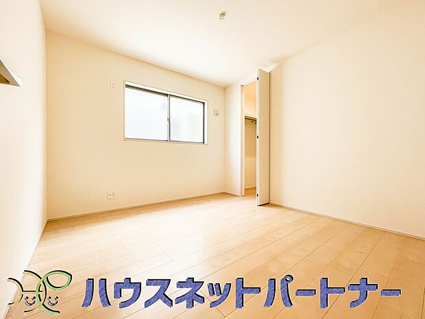 うららかな陽射しがどのお部屋にも降り注ぎますように、快適さを追求した間取設計。得難い立地環境での生活を恵みの豊かな永住の地へと変えてくれます。