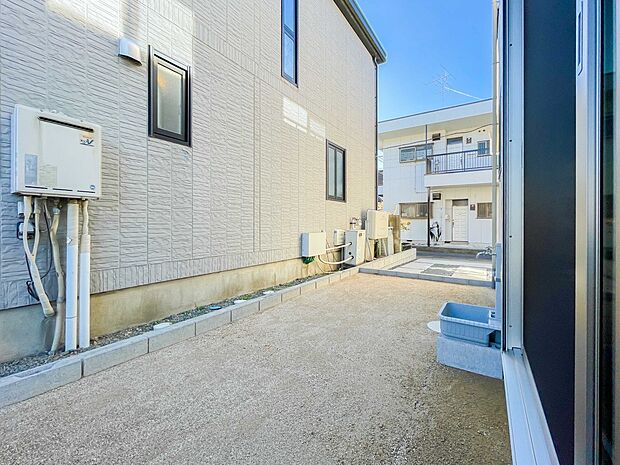 庭がある戸建てに住む楽しみのひとつは、自分たちの好みに合わせて、家庭菜園や庭づくりができることでしょう。自由自在に庭をコーディネートしてみませんか。