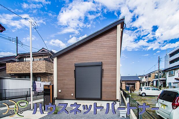 太陽に愛された邸は、陽当り・通風に優れた魅力的で快適さを追求した新築戸建でした。ここに住むからこそ意味がある。そんな特別感に浸りながら、毎日をお過ごしして欲しいです。